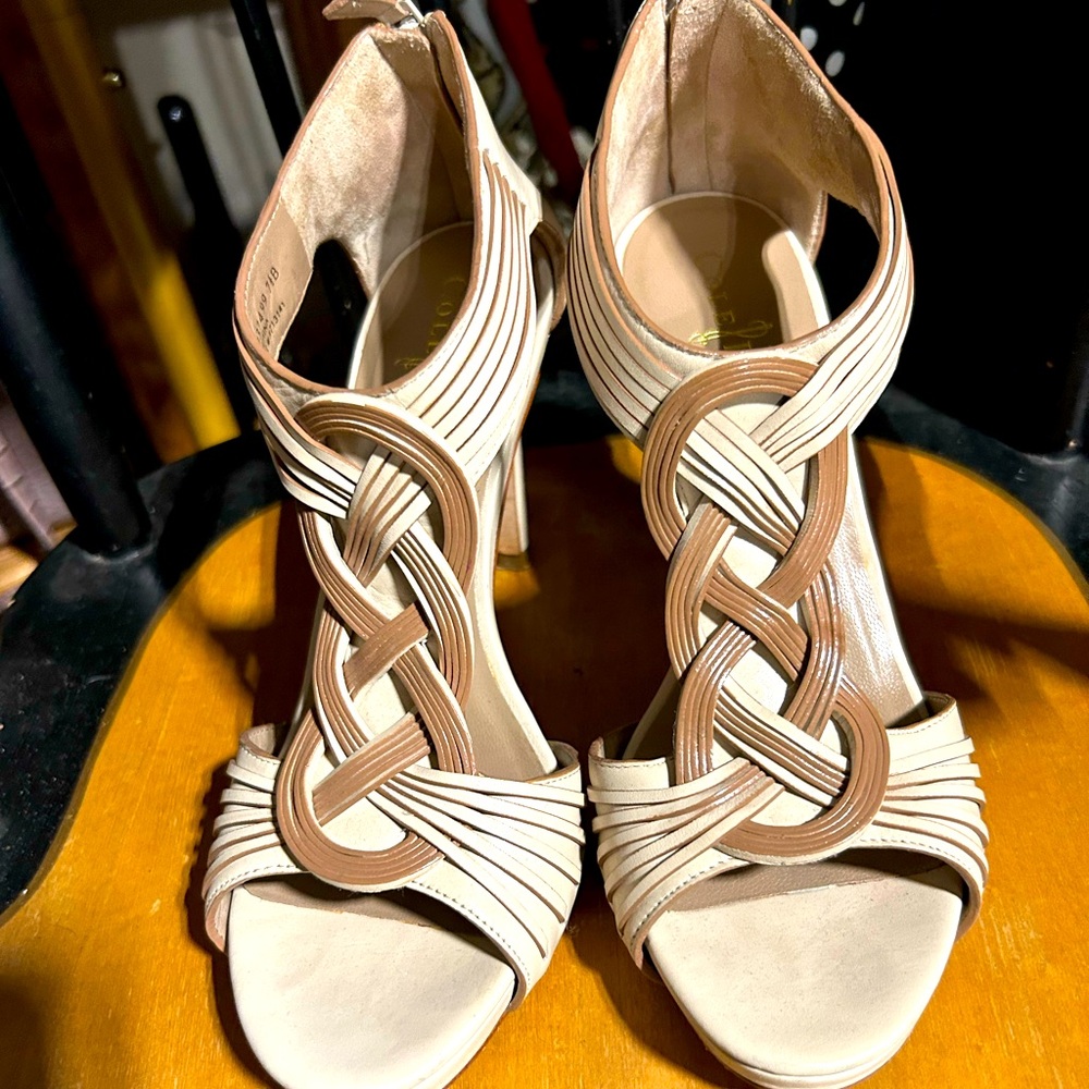 Cole Haan sz 7.5 heels